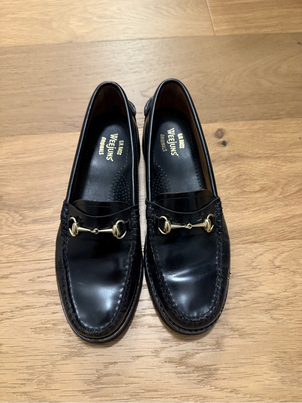 Women Weejuns Loafers size 6